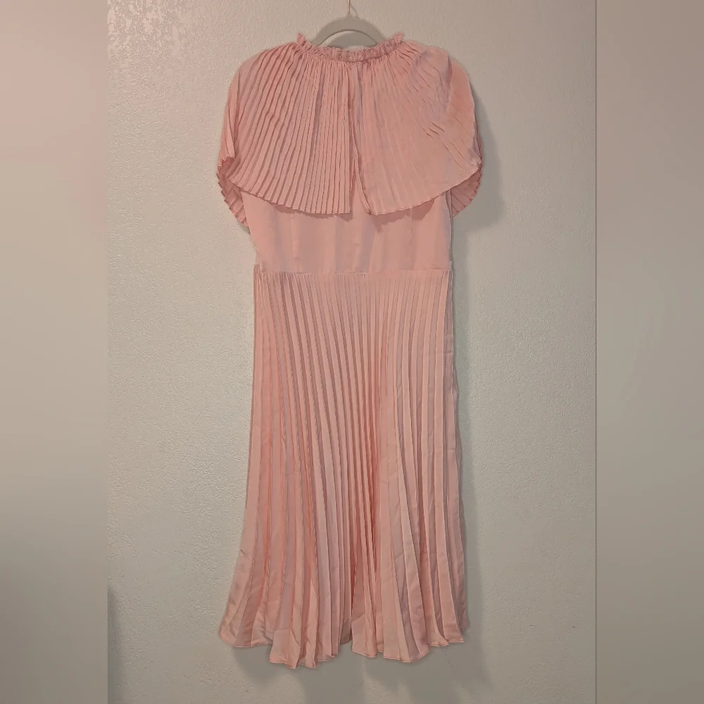 Sarah Luton Sleeveless Midi Dress With Cape Collar - Picture 9 of 11